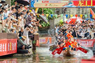 东体：海港正接近一名南美后腰 高中锋外援一周内或有眉目